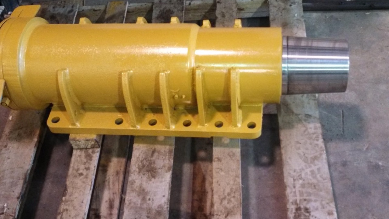 Hydraulic cylinder repair